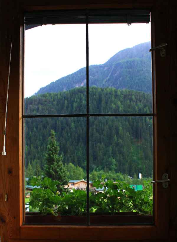 VON DRINNEN NACH DRAUßEN