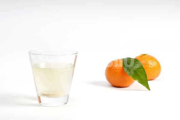 Sprudeltablette im Glas