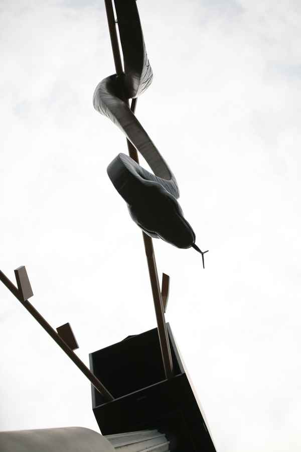 Schlange über der Kreuzung