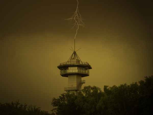 Blitzschlag am Turm