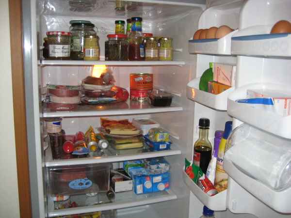 gefüllter Kühlschrank