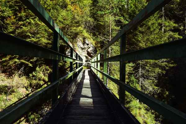 Steg über die Asamklamm