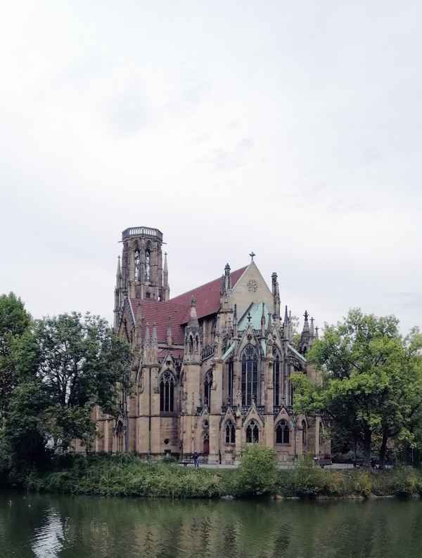 Stuttgart: Johanneskirche am Feuersee