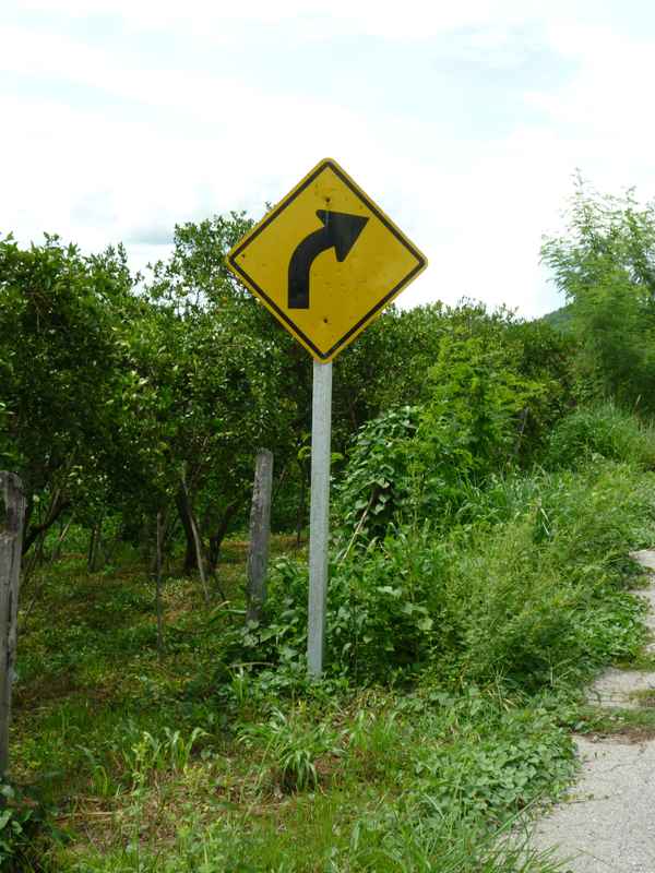 Verkehrsschild in Thailand / Foto: Alexander Hauk