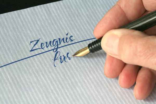 Zeugnis mit Hand