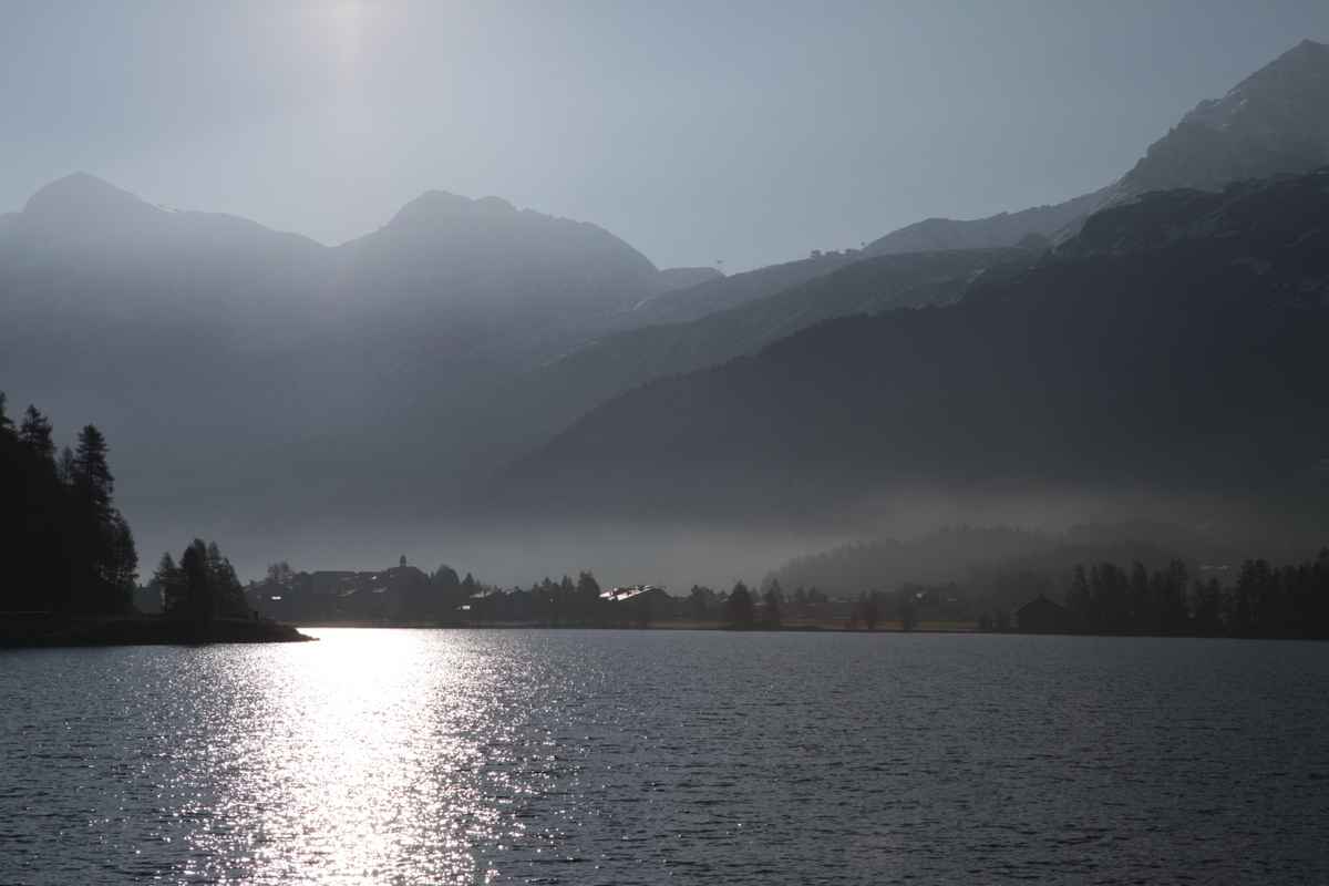 Der Morgen am Silsersee im Engadin