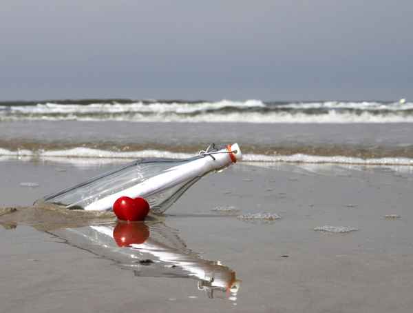 LIEBESBRIEF PER FLASCHENPOST