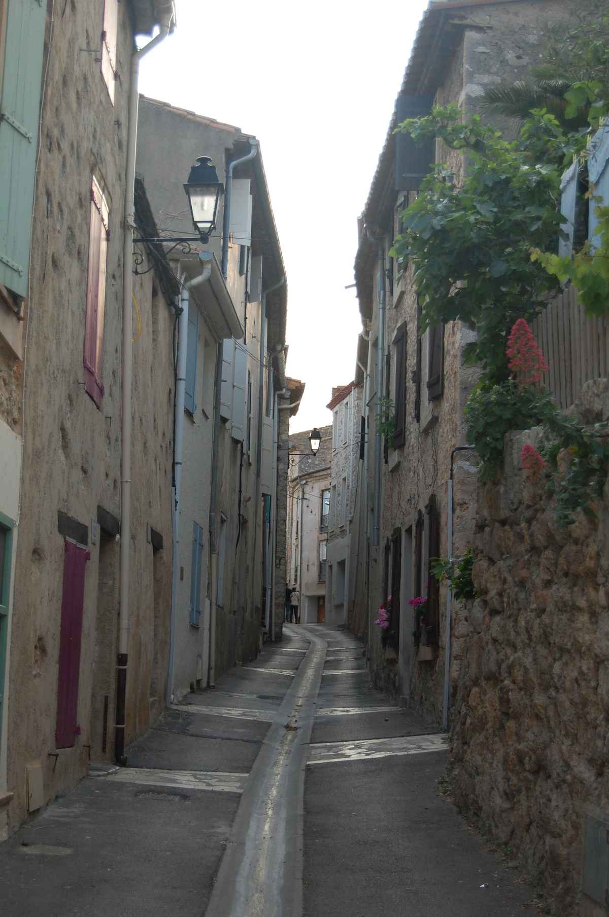 Gasse in Südfrankreich