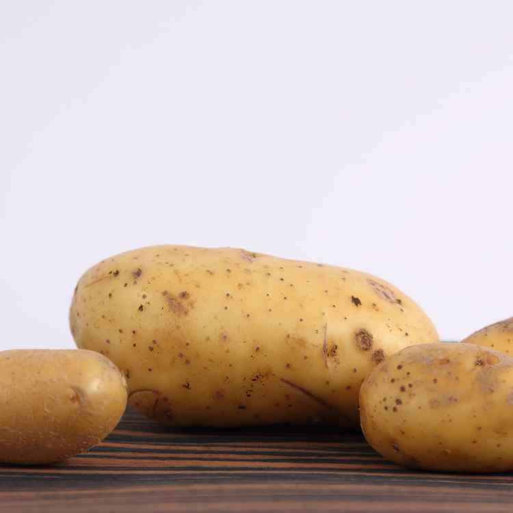 Kartoffeln auf dem Tisch