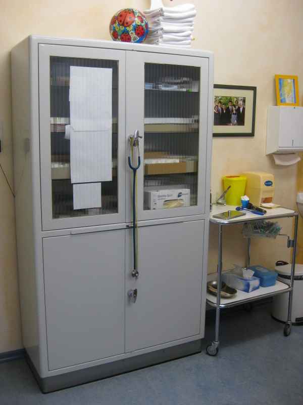 Arztschrank