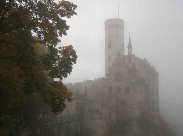 Schloss Lichtenstein im Nebel