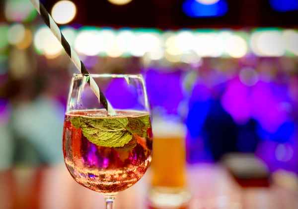 K&uuml;hler Drink am Abend