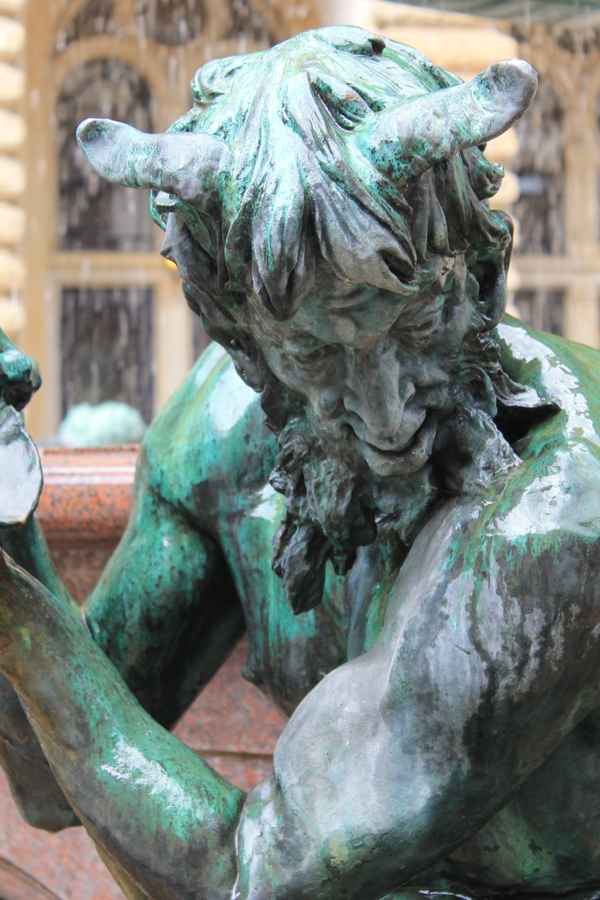 Hygieia Brunnenfigur