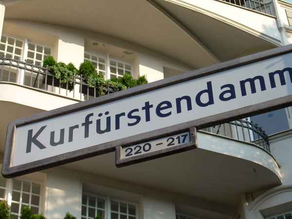 Kurfürstendamm Straßenschild