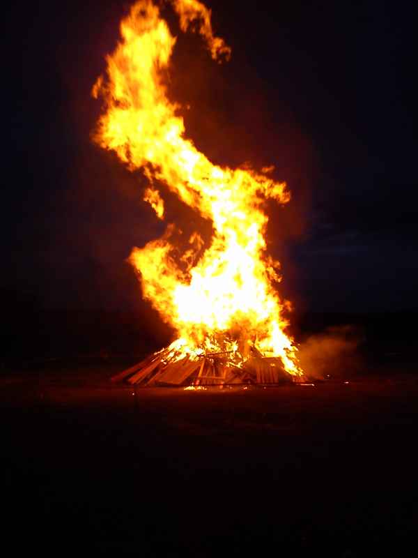 Sonnwendfeuer