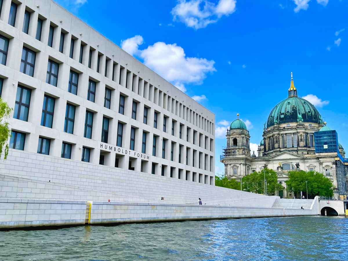 Humboldt Forum mit Berliner Dom