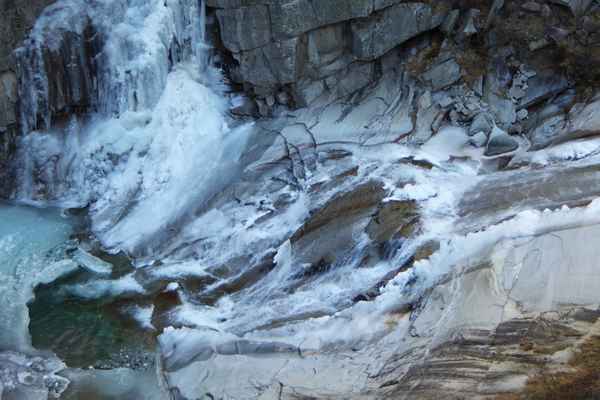 Die Reuss im Winter
