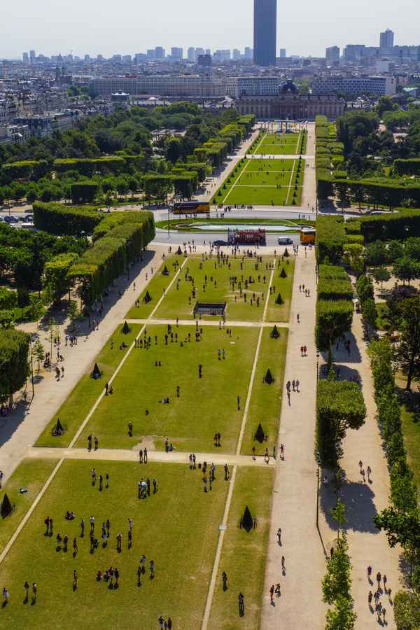 Ausblick vom Eiffelturm (Champ de Mars)