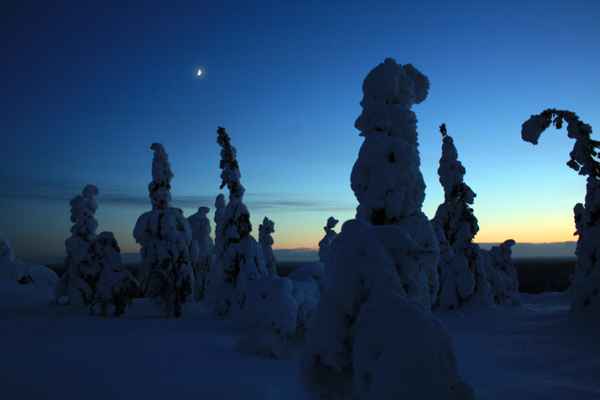Iso-Syöte bei Mondschein