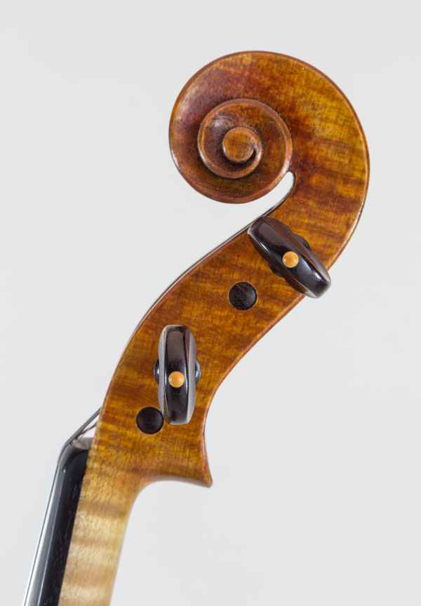 Geigenbauers Meisterwerk (Kopfteil mit Schnecke) 2