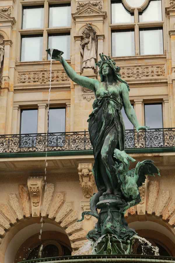 Hygieia-Brunnen