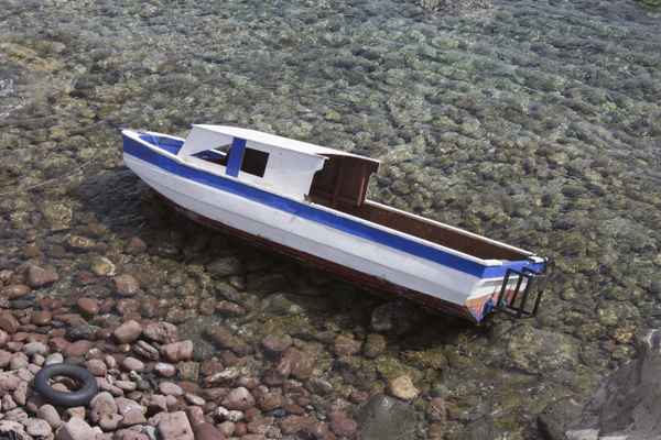 Schiffswrack in der Ägäis