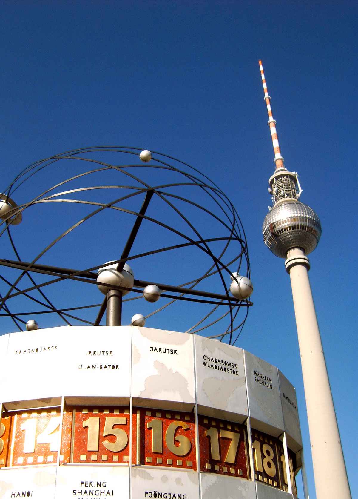 Fernsehturm und Weltzeituhr