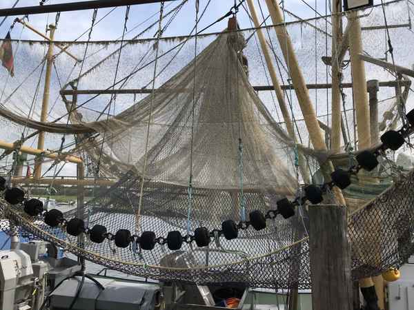 Fischernetz an einem Schiff in Norddeutschland / Foto: Alexander Hauk