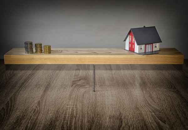 Balance der Finanzierung bei der Baufinanzierung