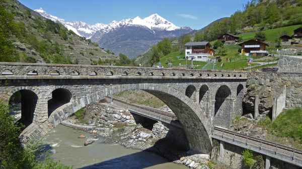 Neue Brücke bei Ackersand