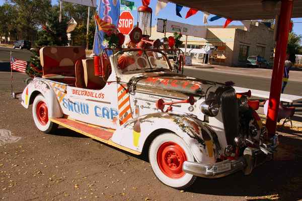 Delgadillo's Snow Cap