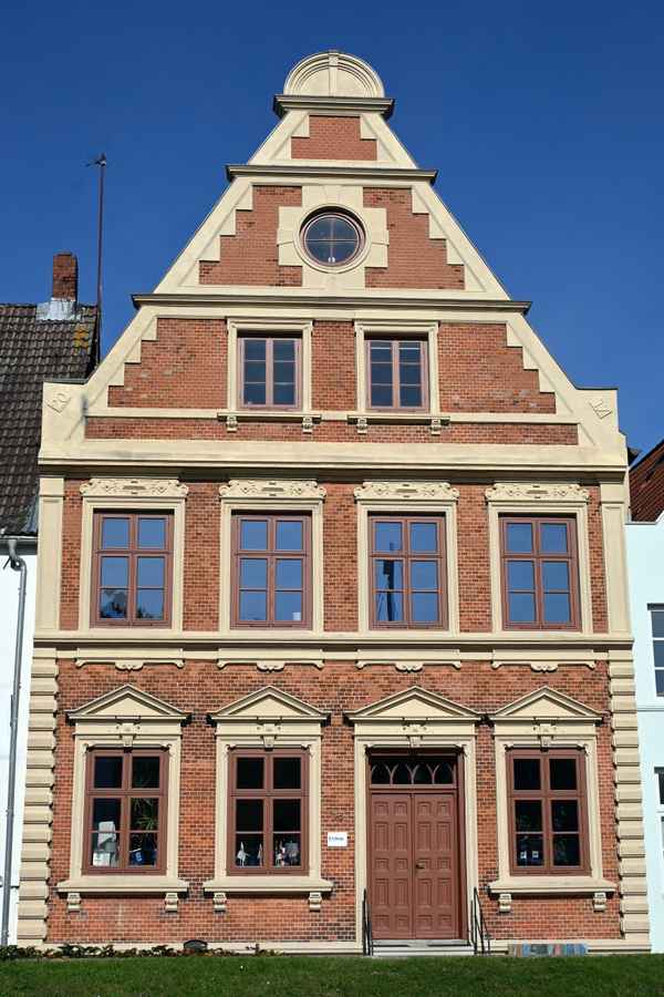 Altes Haus von Gl&uuml;ckstadt
