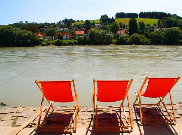 Bitte Platz nehmen und entspannen 03