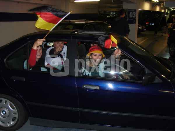 EM08 Public Viewing
