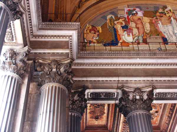 Petersdom innen Deckendetail