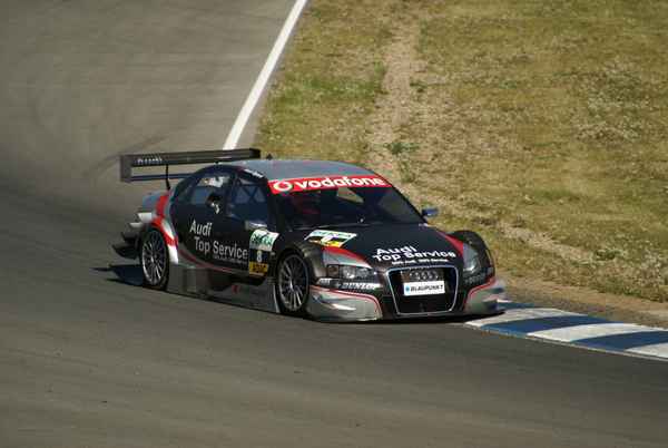 Scheider im neuen Audi A4 R13