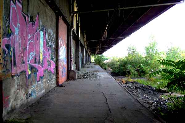 Außen Bahngleis - alt Duisburger Bahnhof