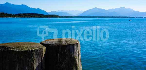 Schiffsanlegestelle bei Chieming am Chiemsee
