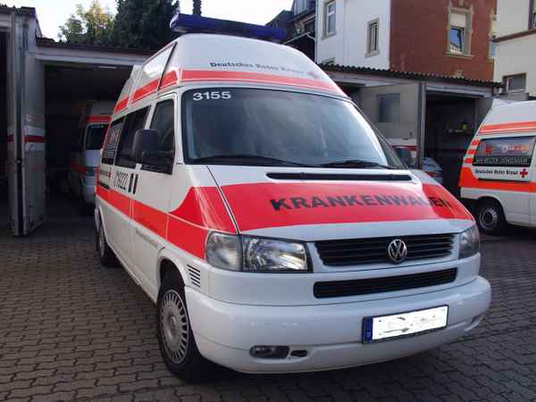 Krankentransportwagen .