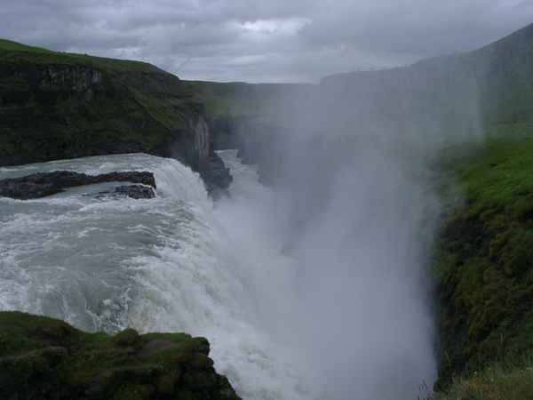ISLAND WASSERFALL GULLFOSS