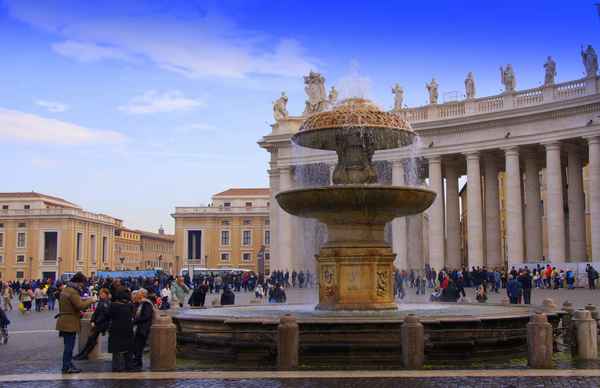 Brunnen auf dem Petersplatz