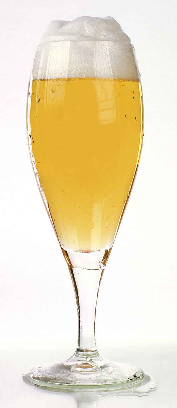 Ein kühles Blondes im Glas