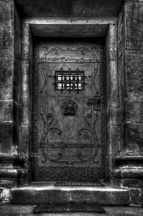 Portal zum Geisterhaus