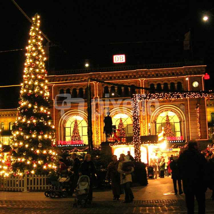 Advent in Hannover   -   Vor dem Hauptbahnhof