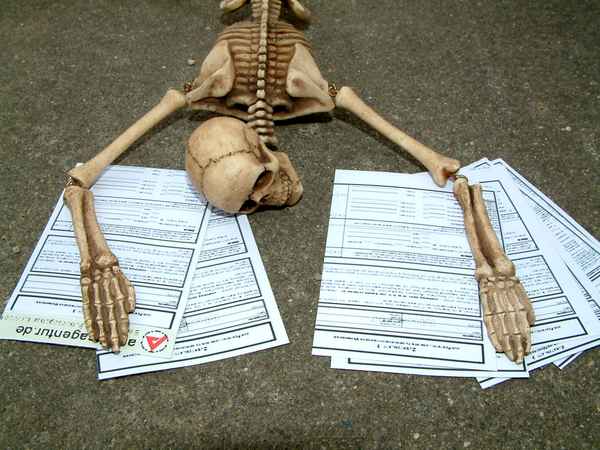 Neulich vor dem Arbeitsamt...