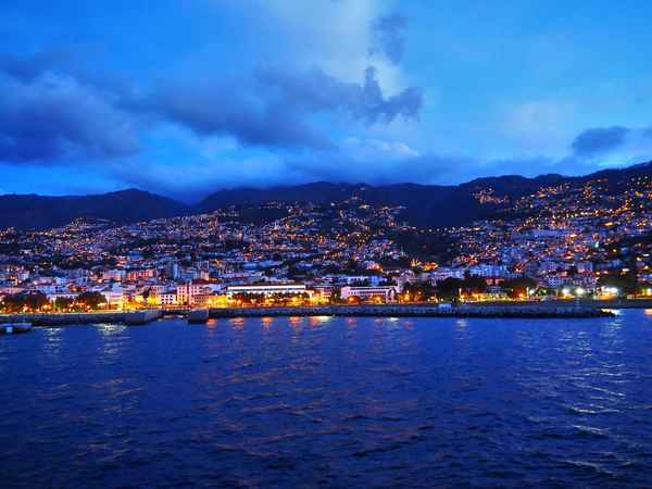 Madeira bei Nacht