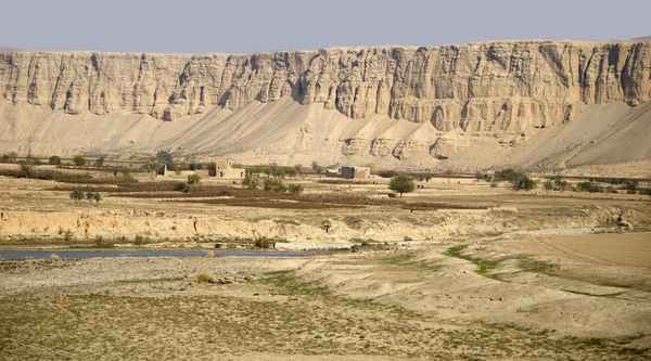 zerklüftetes Land am Hindukusch......