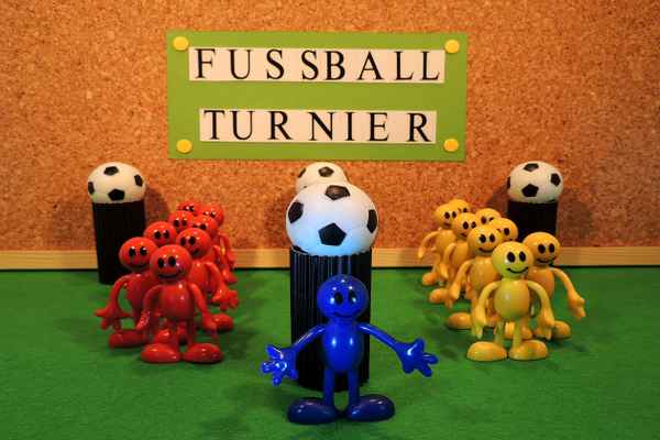 "FUßBALL TURNIER"