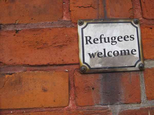 Schild Refugees welcome