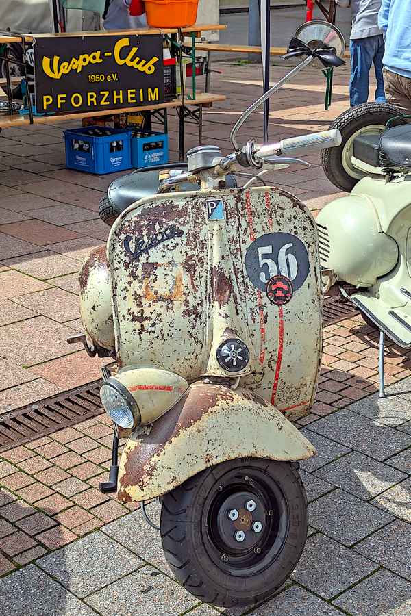 Eine vom Vespa Club Pforzheim